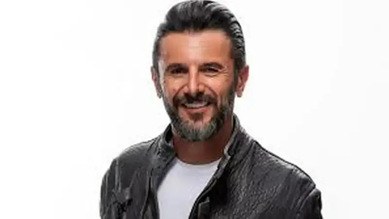 عکس| سلفی خاص و گنگ حیایی و علیرضا خمسه در پشت صحنه یک فیلم جدید