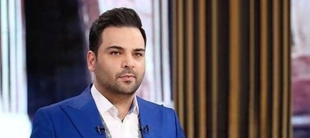 عکس| احسان علیخانی با ماشین هوش پران و لاکچری در خیابان های تهران/ گرانترین ماشین ایران در دست این مجری