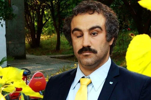 عکس| سفر زمان ؛ چهره «محسن تنابنده» در سال 82 اولین فیلم سینمایی اش، دانه های ریز برف