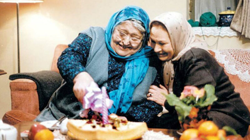 عکس| سفر در زمان ؛ تصویری از پری امیرحمزه در فیلم «سرایدار» محصول سال ۱۳۵۴