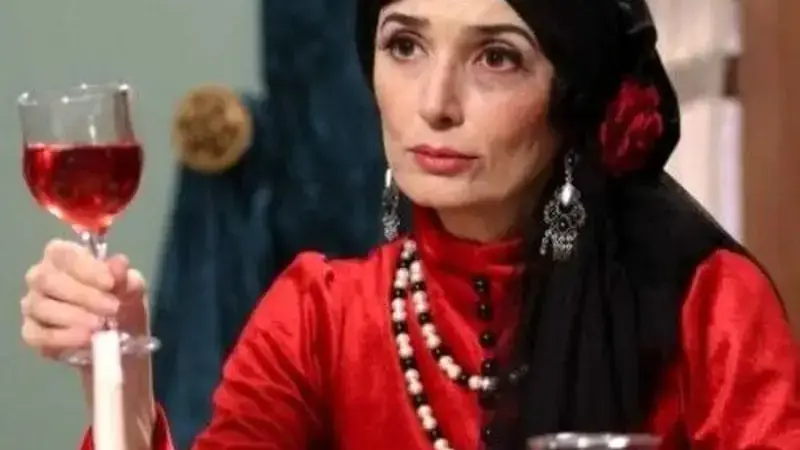 عکس| تغییر چهره ناگهانی و دردناک آتنه فقیه نصیری پس از مبارزه با بیماری سخت!