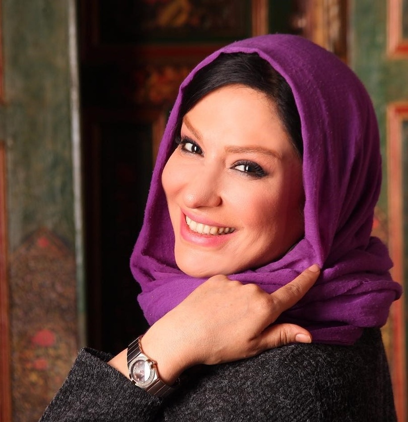 ساغر عزیزی در 48 سالگی با گریم حیرت‌انگیز؛ آیا این خانم بازیگر را می‌شناسید؟ - تصویر شاخص