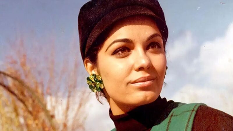 عکس| نیلوفر بازیگر مشهور قبل انقلاب در کنار پوری بنایی و علی زندوکیلی در سال ۱۴۰۰ و در پیری