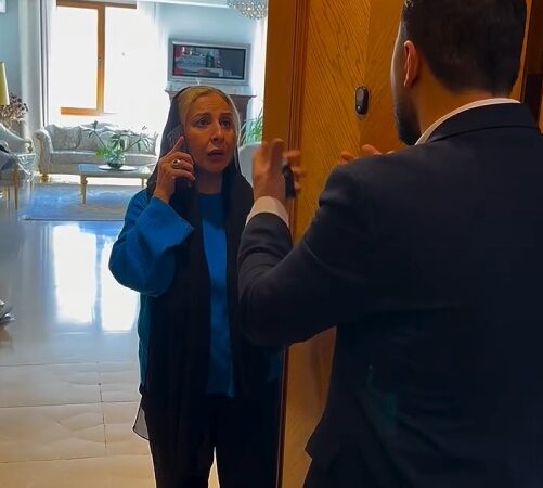 نگاهی به دکوراسیون شاهانه و رازهای سبک مرجانه گلچین در اسباب‌کشی ویژه‌اش