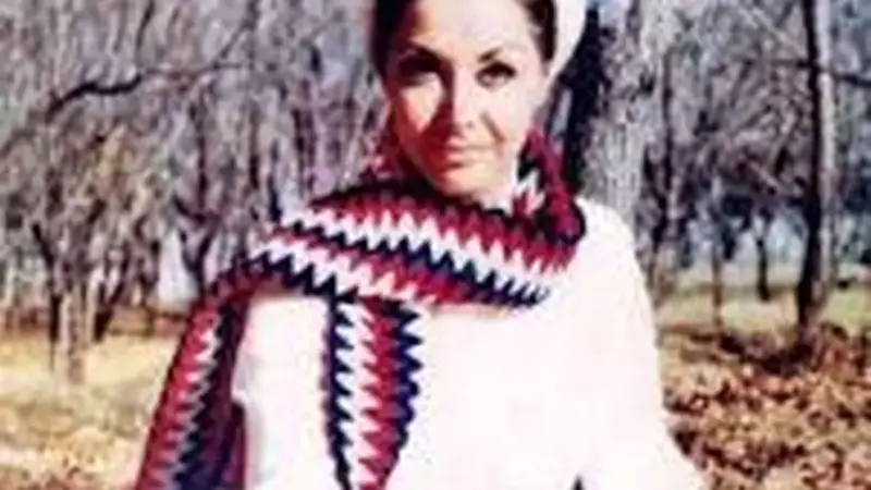 عکس| سفر در زمان؛ «جمیله» در 29 سالگی و در مقابل «نعمت الله آغاسی»؛ سال 54