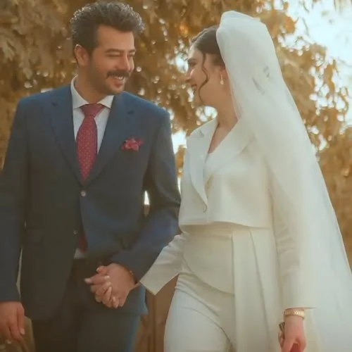 استایل مراسم عقد مریم مومن