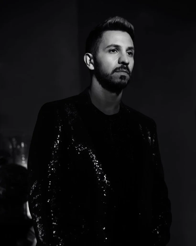 کامیار خواننده