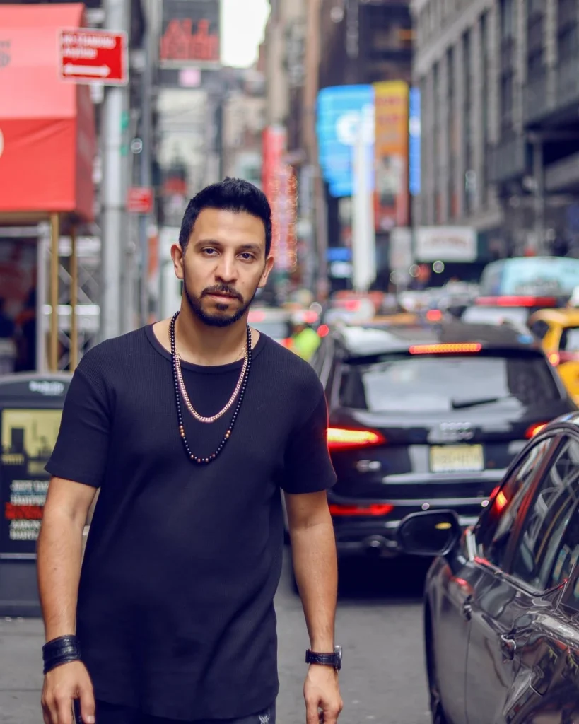 کامیار خواننده