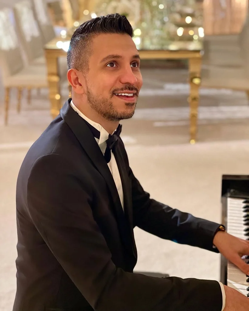 کامیار خواننده