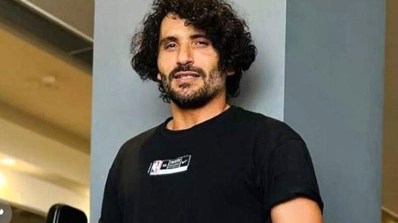 عکس| کنایه جواد کاظمیان به گرانی دلار با استوری طنزآمیز و عجیب از خودش