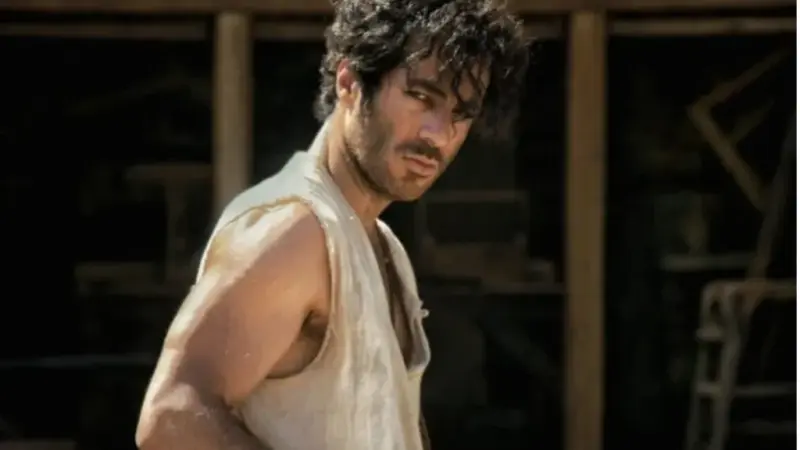 نگاهی به نقش «رحیم نجار» با بازی نوید پورفرج؛ قطب جذاب سریال «بامداد خمار»