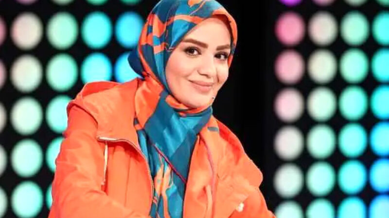 عکس| قاب خواهرانه از مبینا نصیری مجری خوش‌پوش صداوسیما/ خودش زیباتر است یا خواهرش؟