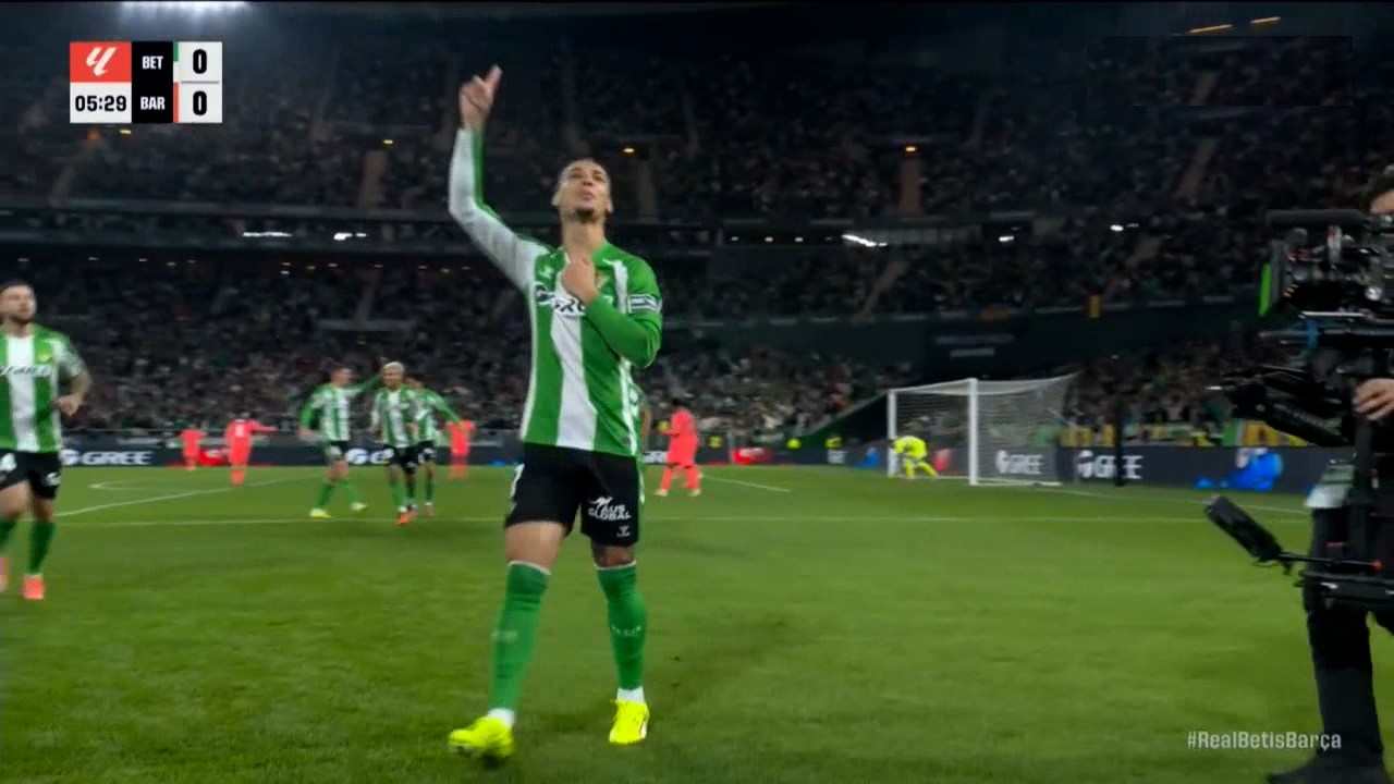 گل اول رئال بتیس به بارسلونا (آنتونی) - تصویر شاخص