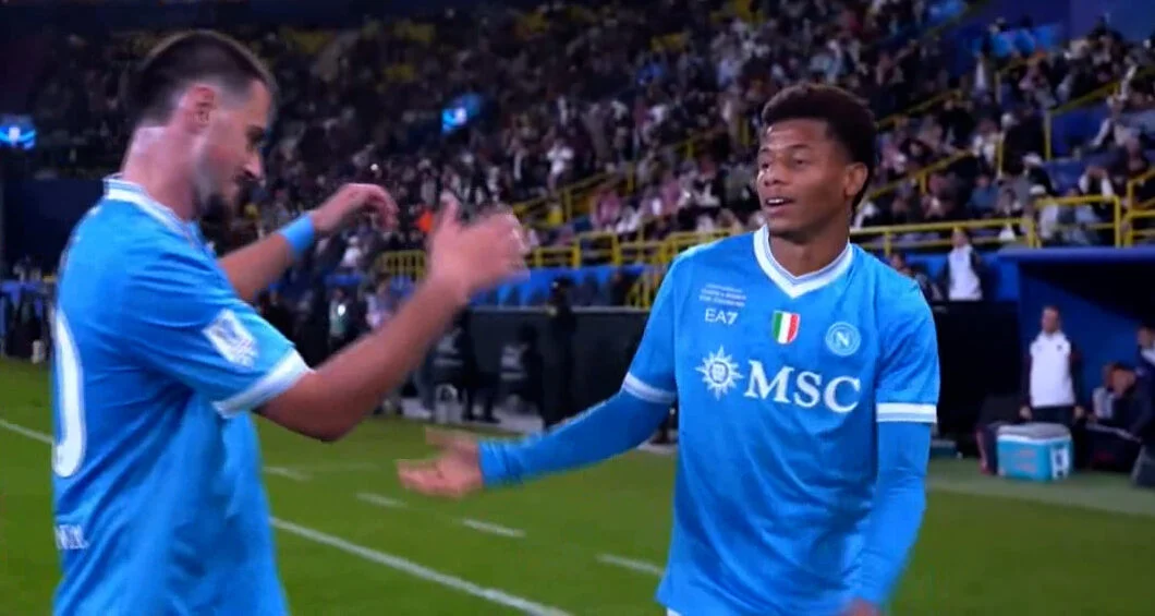 گل اول ناپولی به بولونیا (داوید نرس) - تصویر شاخص