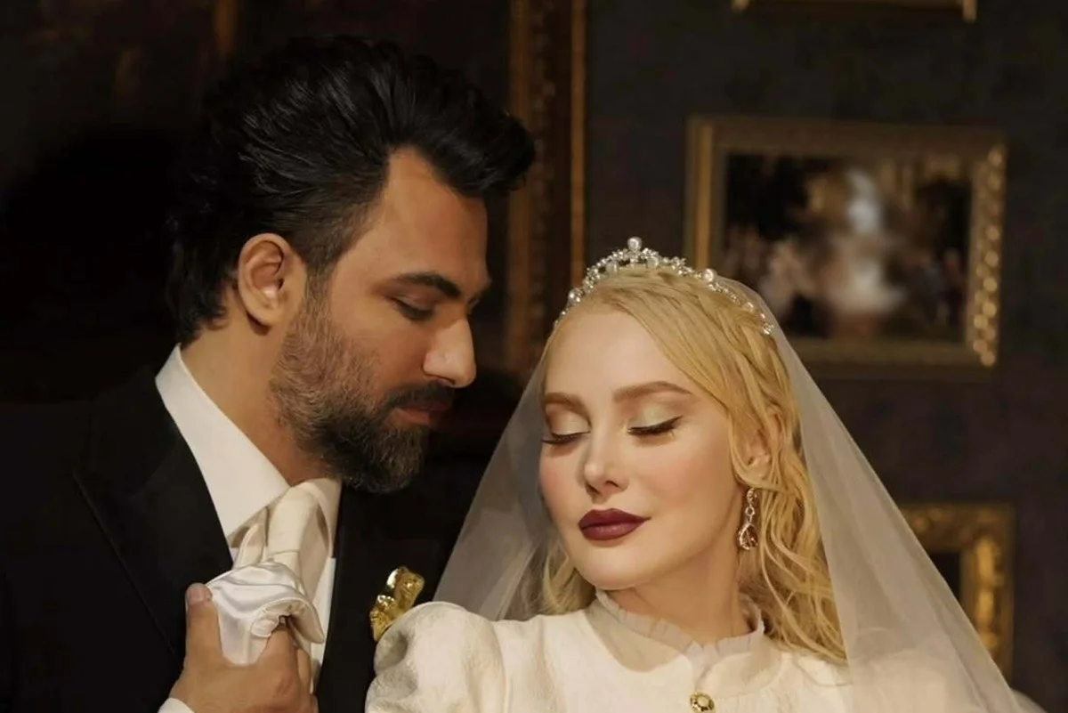 دکوراسیون کانادایی و لاکچری تازه عروس و داماد سینما؛ سلیقه آرام جعفری و همسرش در انتخاب صندلی گورخری جذاب است! - تصویر شاخص