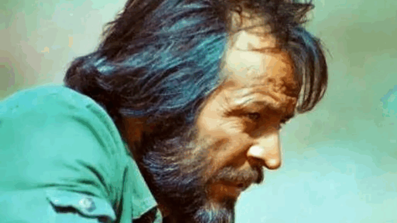 عکس| سفر در زمان ؛ ایرج قادری ۲۵ ساله در اولین تجربه سینمایی کنار فردین