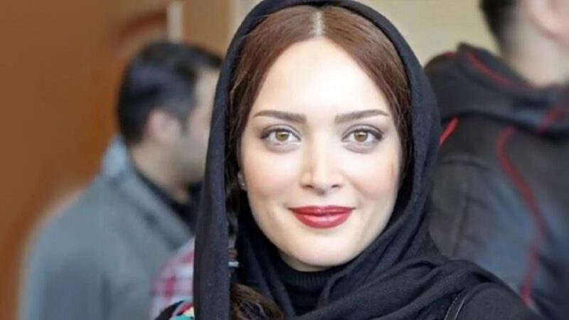 تیپ مجلسی بهنوش طباطبایی کنار پدر و مادرش؛ خانم بازیگر چقدر زیبا شده!
