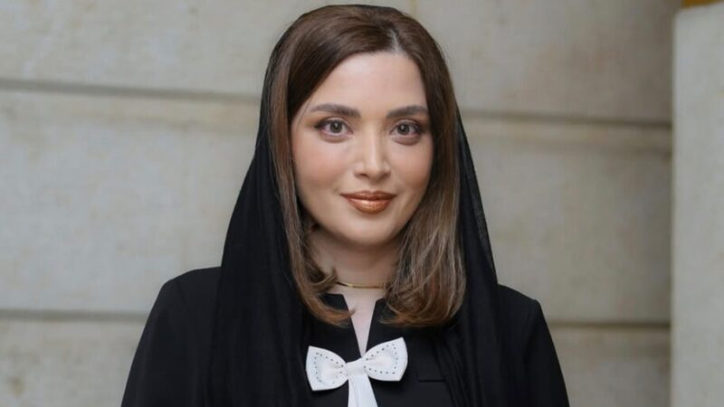 عکس یلدایی بهنوش طباطبایی با انار؛ خانم بازیگر زیباتر از همیشه