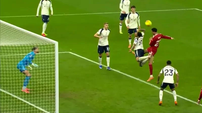 گل دوم لیورپول به تاتنهام (هوگو اکیتیکه)