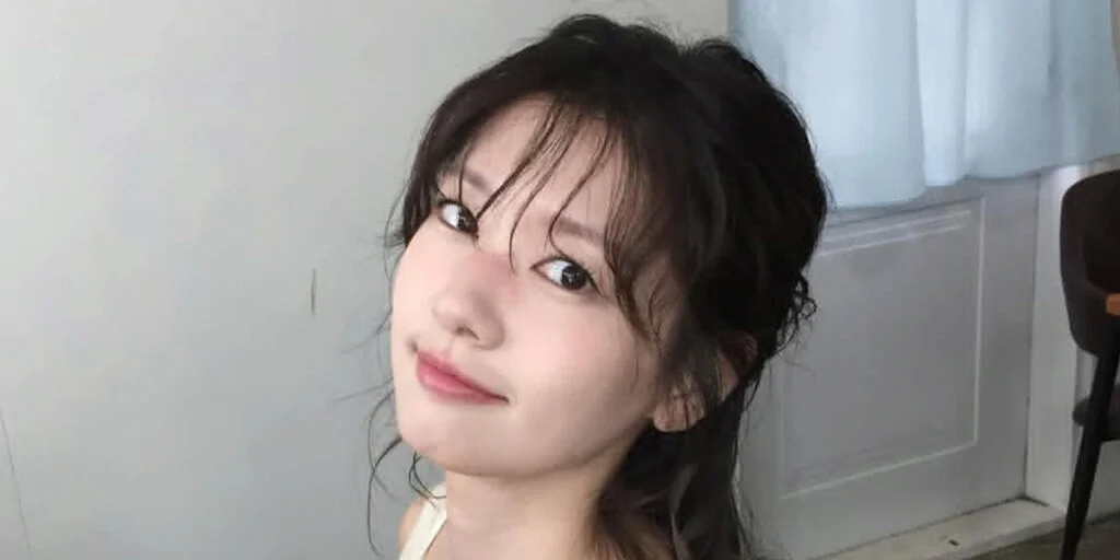 درخشش بی‌نظیر جونگ سومین با کیف‌های خاص برند ایتالیایی در تبلیغات زمستانی!