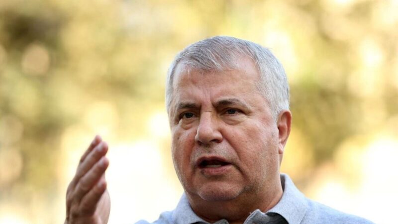 عکس| اولین تصویر از همسر علی پروین و دخترانش با استایل های لاکچری و گران قیمت