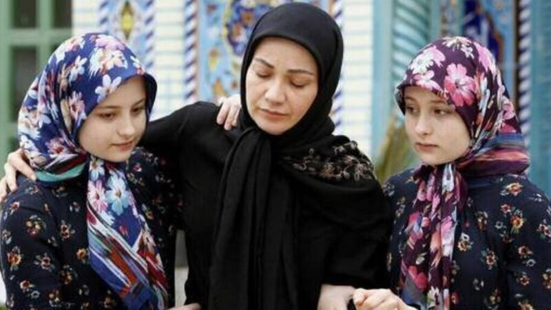 سارا و نیکا پایتخت با استایل یلدایی‌شان همه را شگفت‌زده کردند!