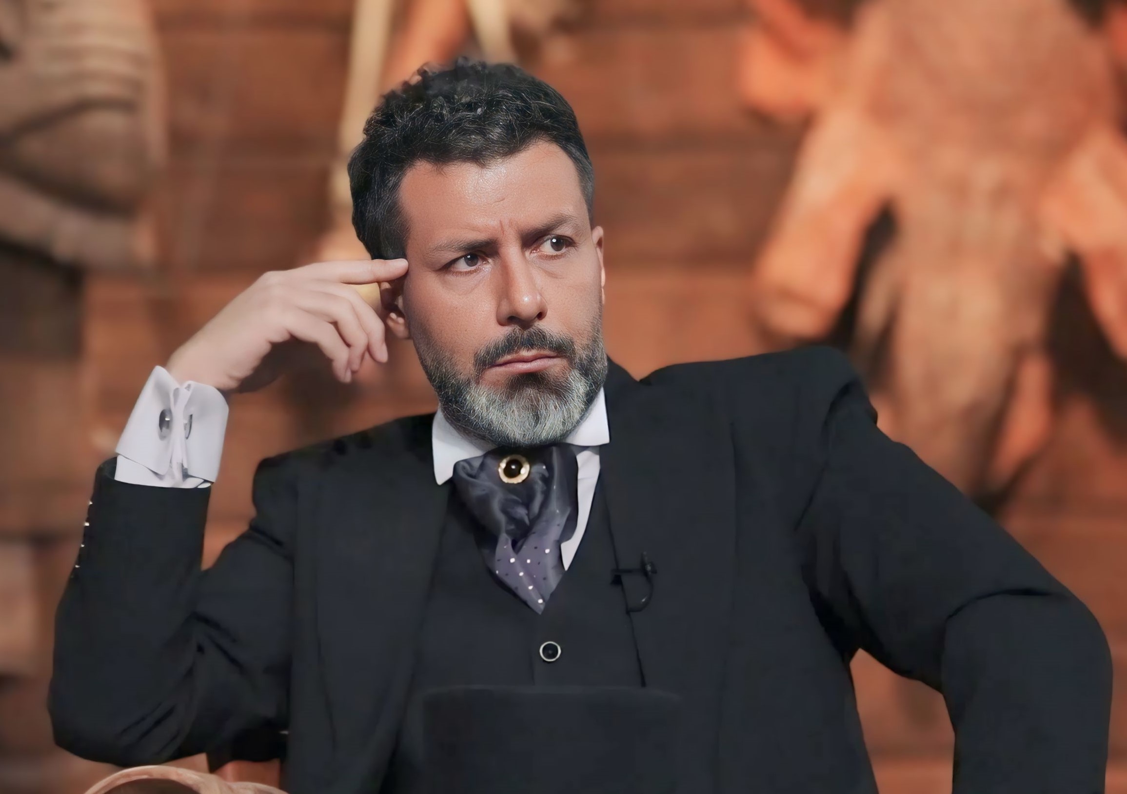 واکنش تند مجید واشقانی به اتهام حکومتی بودن: چرا هیچ فیلمی بدون مجوز ساخته نمی‌شود؟