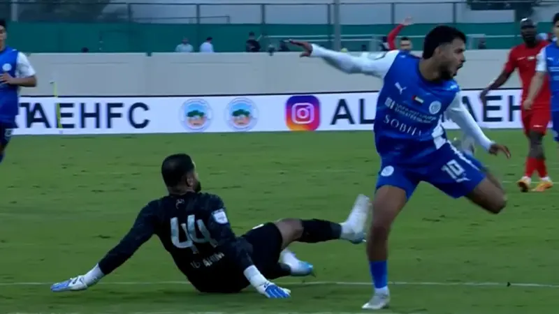 اخراج دروازه‌بان البطائح روی خطا بر روی مهدی قایدی