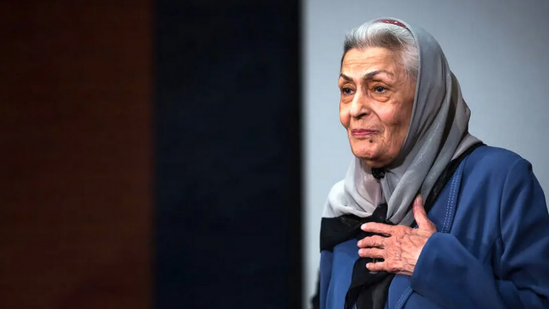 ژاله علو در جوانی؛ خانم بازیگر در نخستین تئاترهای دهه ۲۰