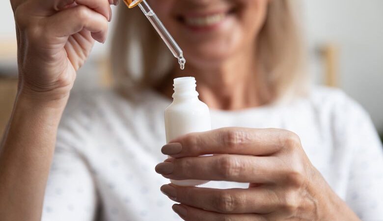 کدام سرم و کرم رتینول، راز جوانی و کاهش چروک پوست شماست؟