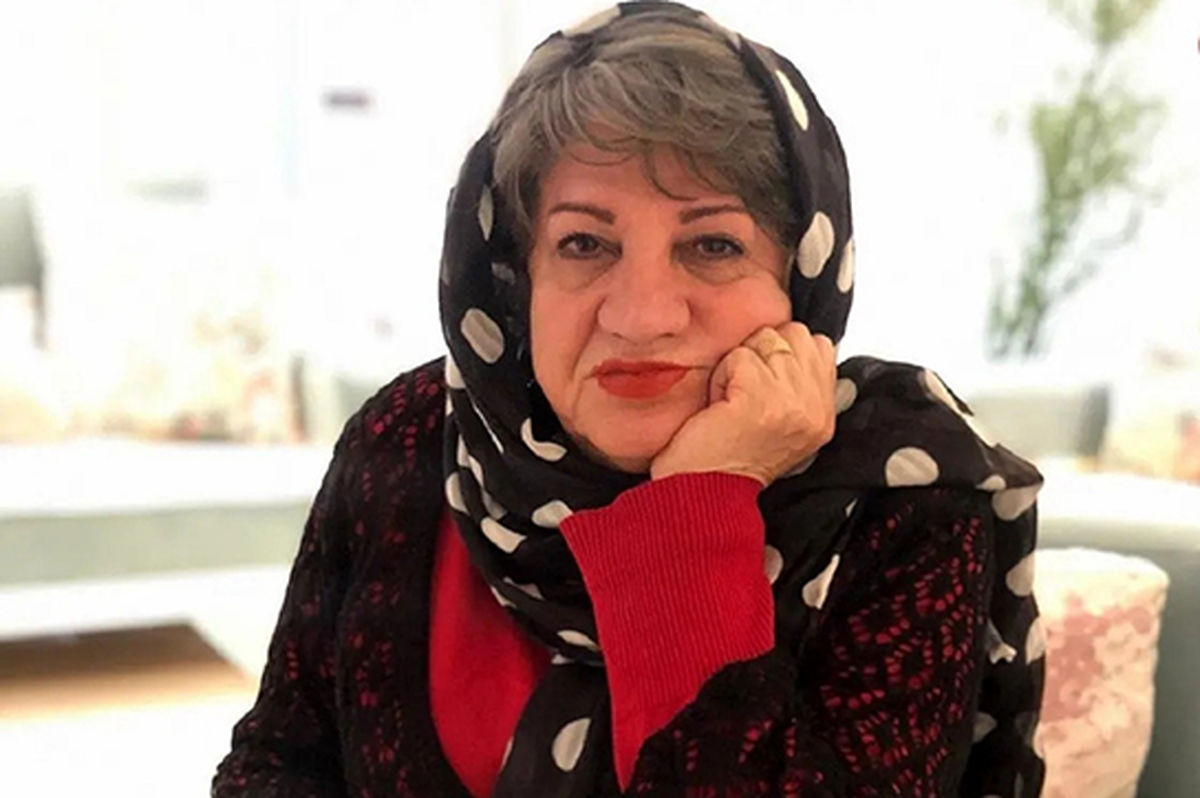 نگاهی نایاب به استایل زمستانی ناهید مسلمی در جوانی/ خانم بازیگر در اوایل دهه ۵۰ هجری شمسی - تصویر شاخص