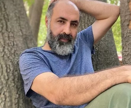بیوگرافی و حواشی زندگی تینو صالحی با گریم حیرت‌انگیز امام خمینی؛ رازهای زندگی شخصی خودش و همسرش که نمی‌دانستید!