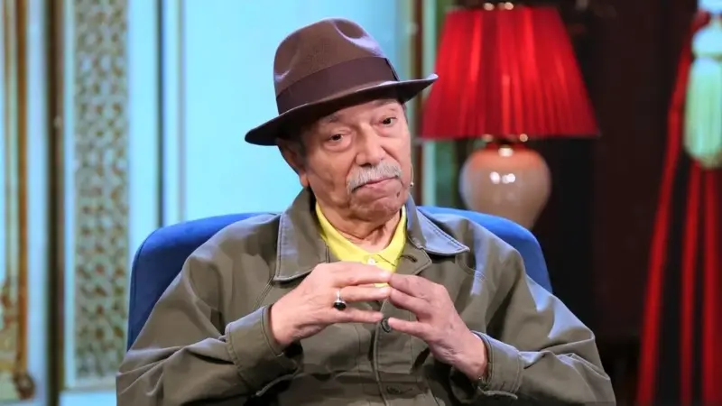 عصبانیت علی نصیریان از پوستر جنجالی جشنواره فجر ۴۴: چرا بدون اطلاع من تصویرم را گذاشتند؟