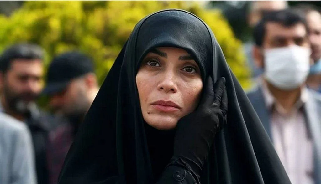 سفر زمان| الهام چرخنده در 34 ساله بدون چادر میان برفا