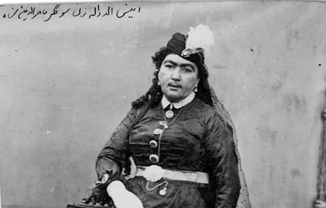 ماجرای سیندرلای ایرانی / چطور از میان آن همه دختر دهاتی پیدا شد؟