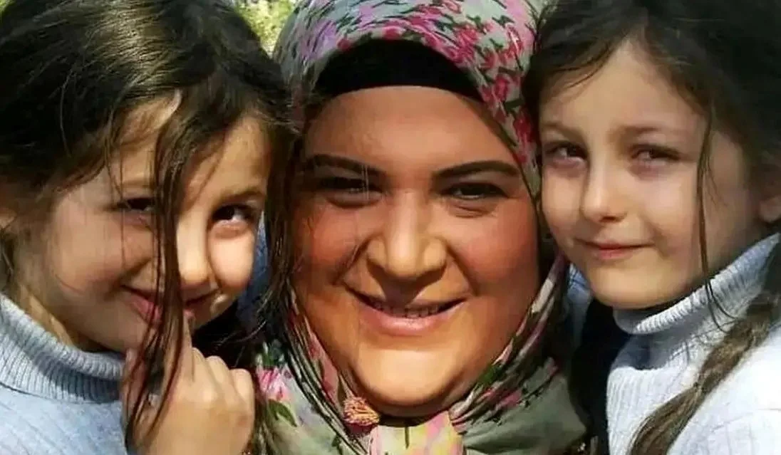 سفر در زمان| سارا و نیکا سریال پایتخت در آغوش ثریا قاسمی؛ سال 83