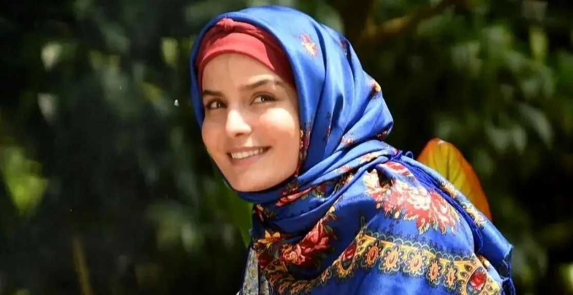 سفر در زمان| غزاله اکرمی، بازیگر نقش سوجان در 20 سالگی؛ سال 97