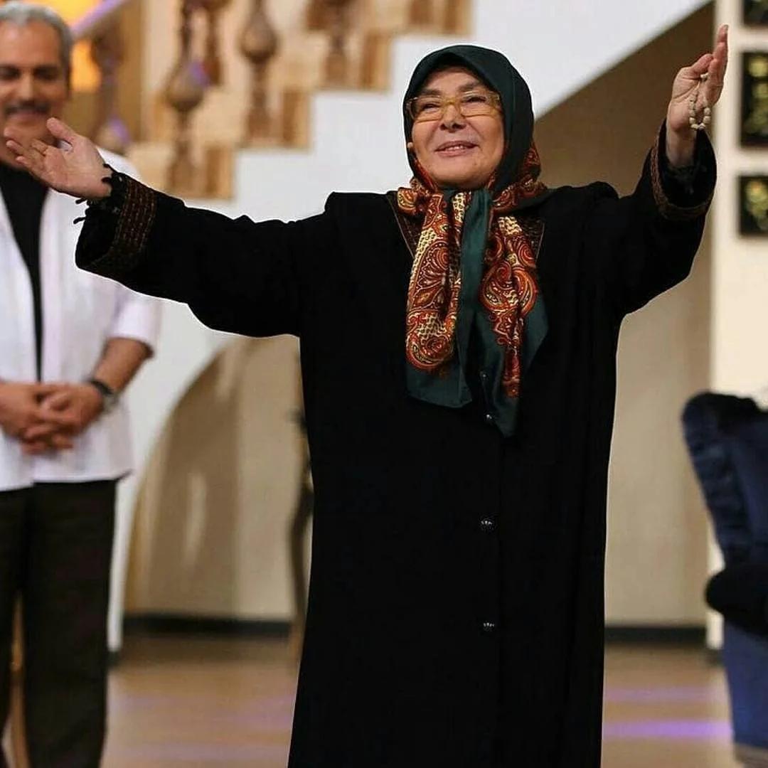 آفرین عبیسی در دورهمی