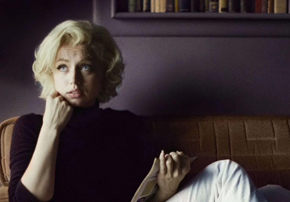 آنا د آرماس در فیلم بلوند