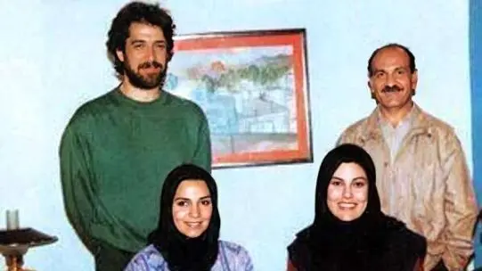 مریم یه جوری فرهاد و نگاه می کنه انگار زنشه؛ الهام پاوه‌نژاد از سانسورهای عجیب «همسران» می‌گوید!