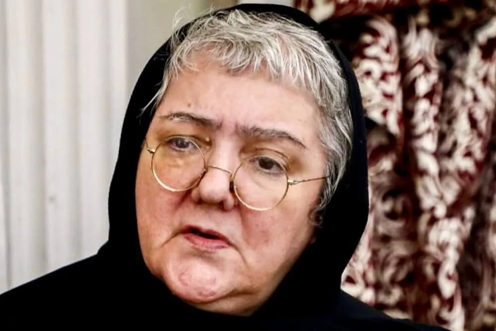 بیوگرافی زویا امامی