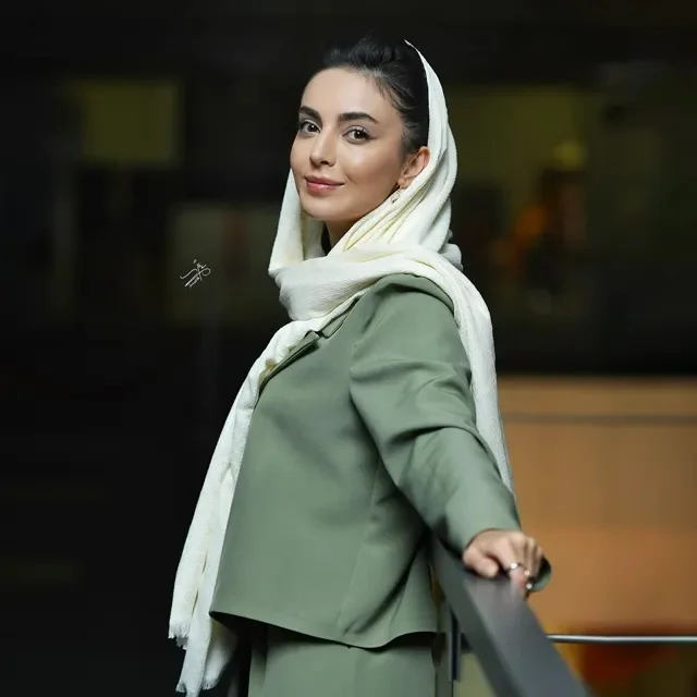 بیوگرافی مهشید جوادی