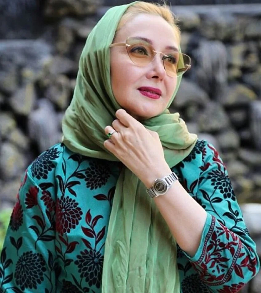 بیوگرافی کتایون ریاحی