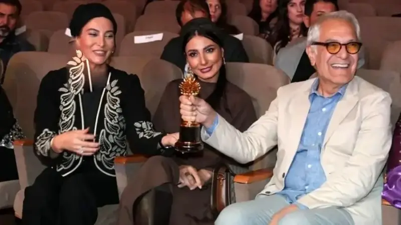 عکس| حضور درخشان ایرانی‌ها در جشنواره سلیمانیه عراق؛ سمیرا حسن پور با استایل جذابش برنده جایزه ویژه هیئت داوران شد!