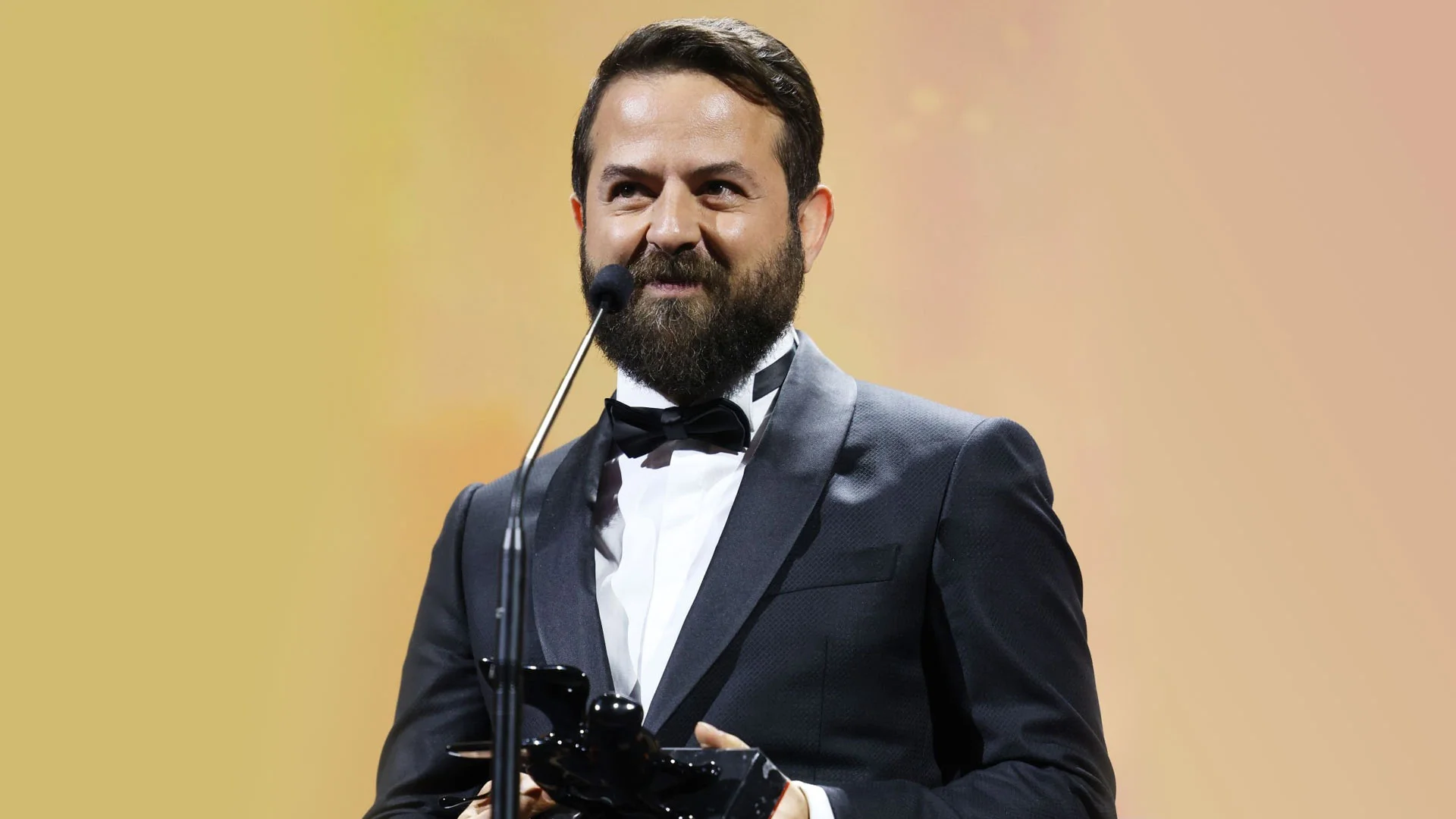 جوایز هومن سیدی