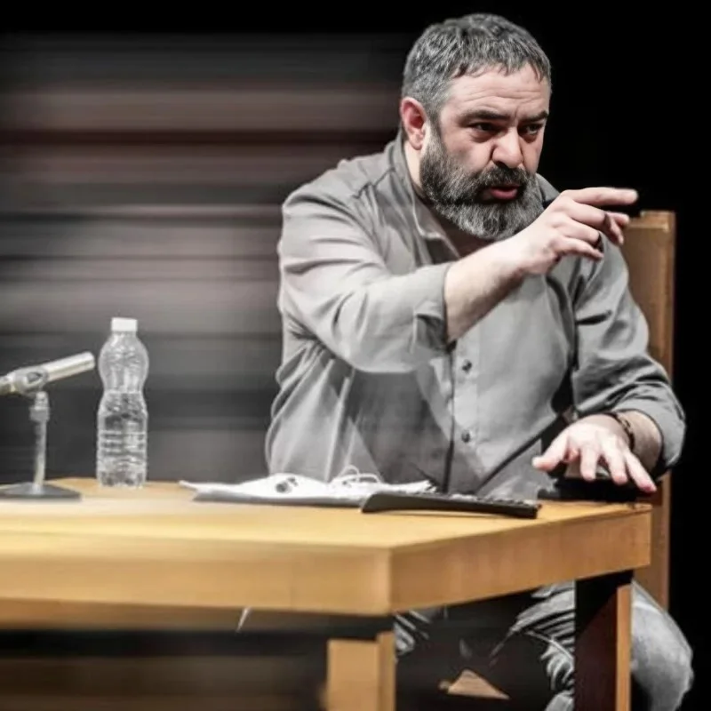 حسن معجونی در تئاتر