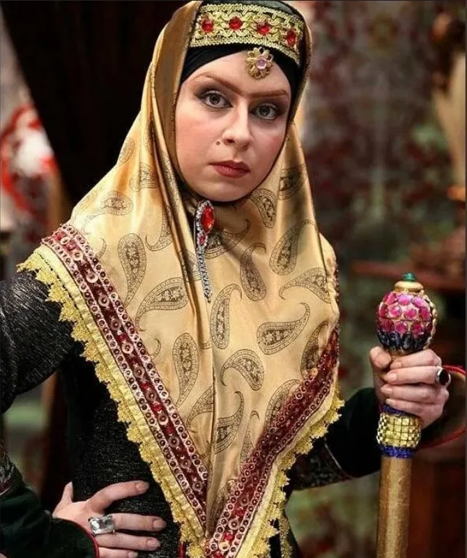 ماندانا سوری در قهوه تلخ