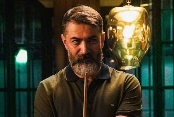 پارسا پیروز فر