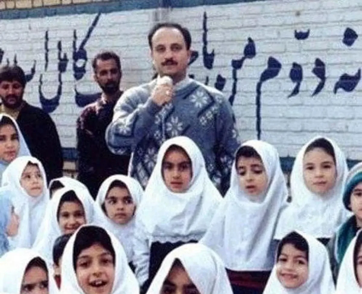 مسعود روشن پژوه در جوانی⁩