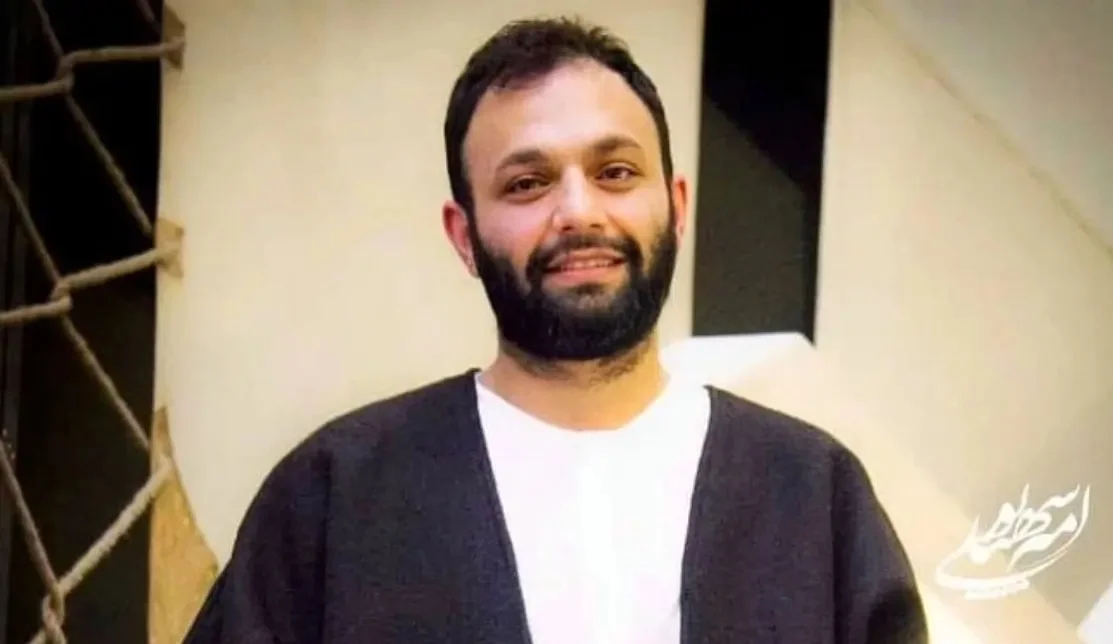 سفر در زمان| کودکی صابر ابر در حال بوسیدن ننه جونش؛ اواخر دهه 60